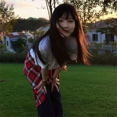 她与她的自画像